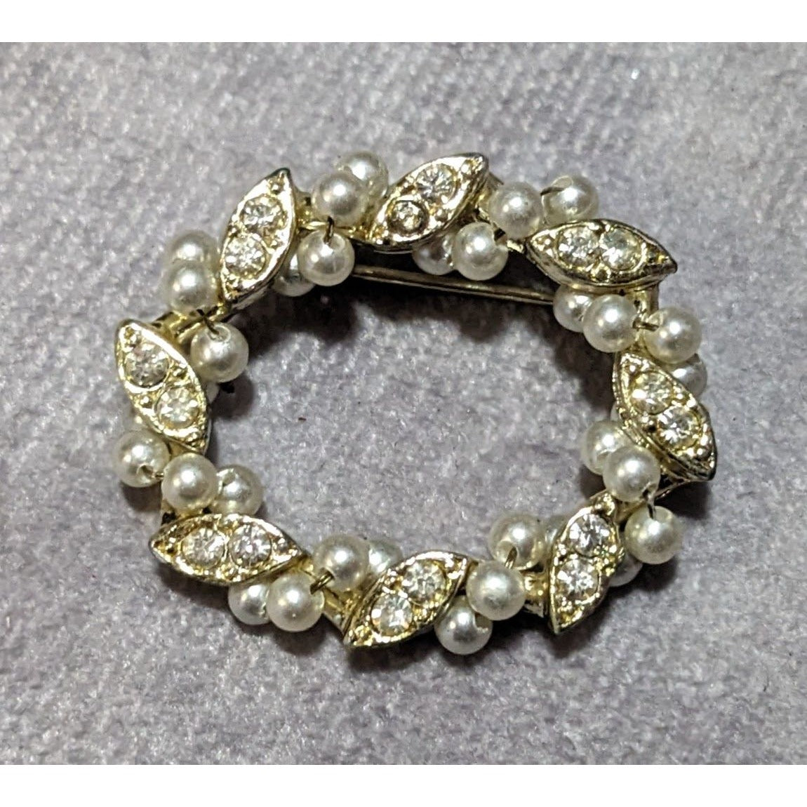 Vintage Gold Tone Rhinestone Faux Pearl Wreath Brooch