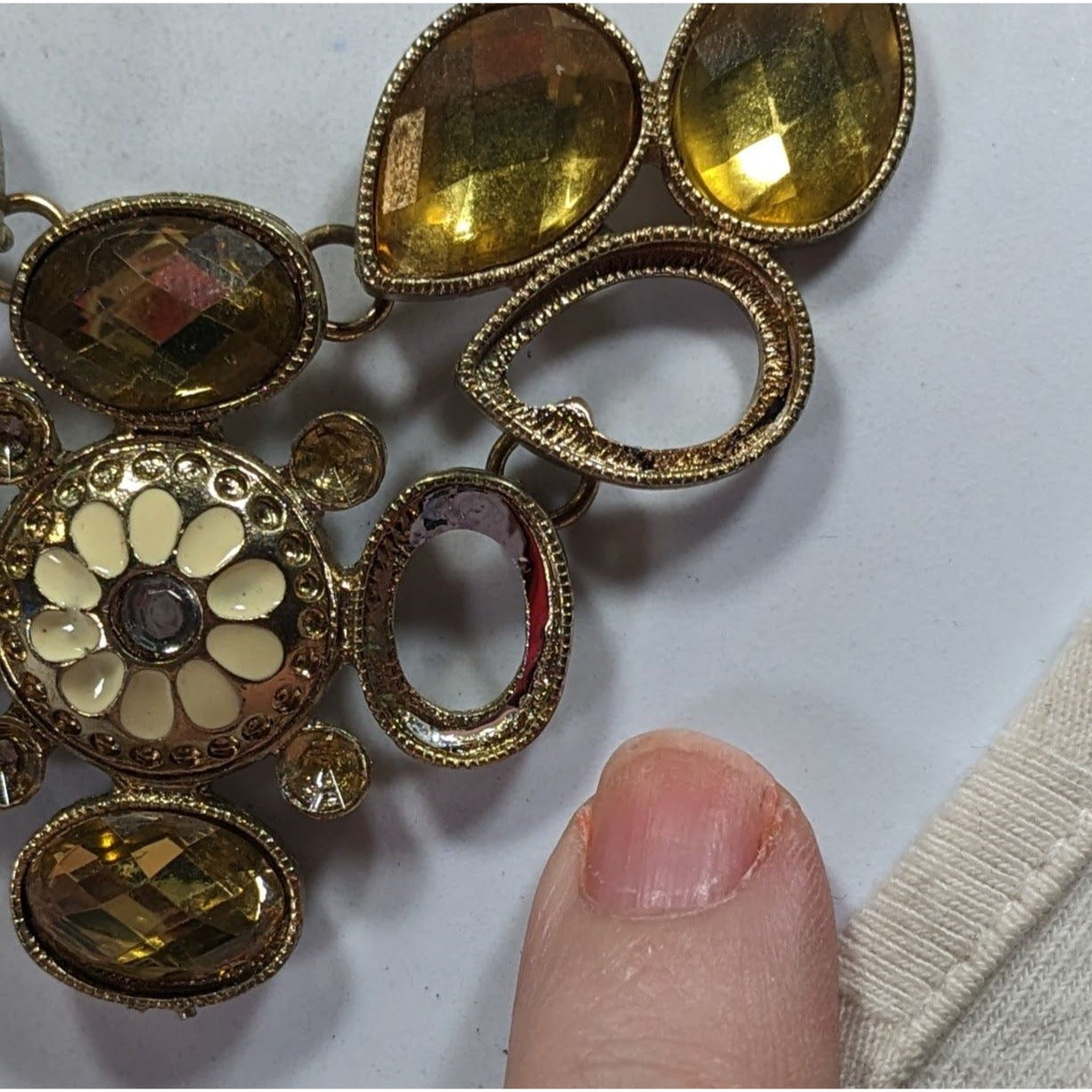 Vintage Floral Yellow And White Beaded Statement Necklace