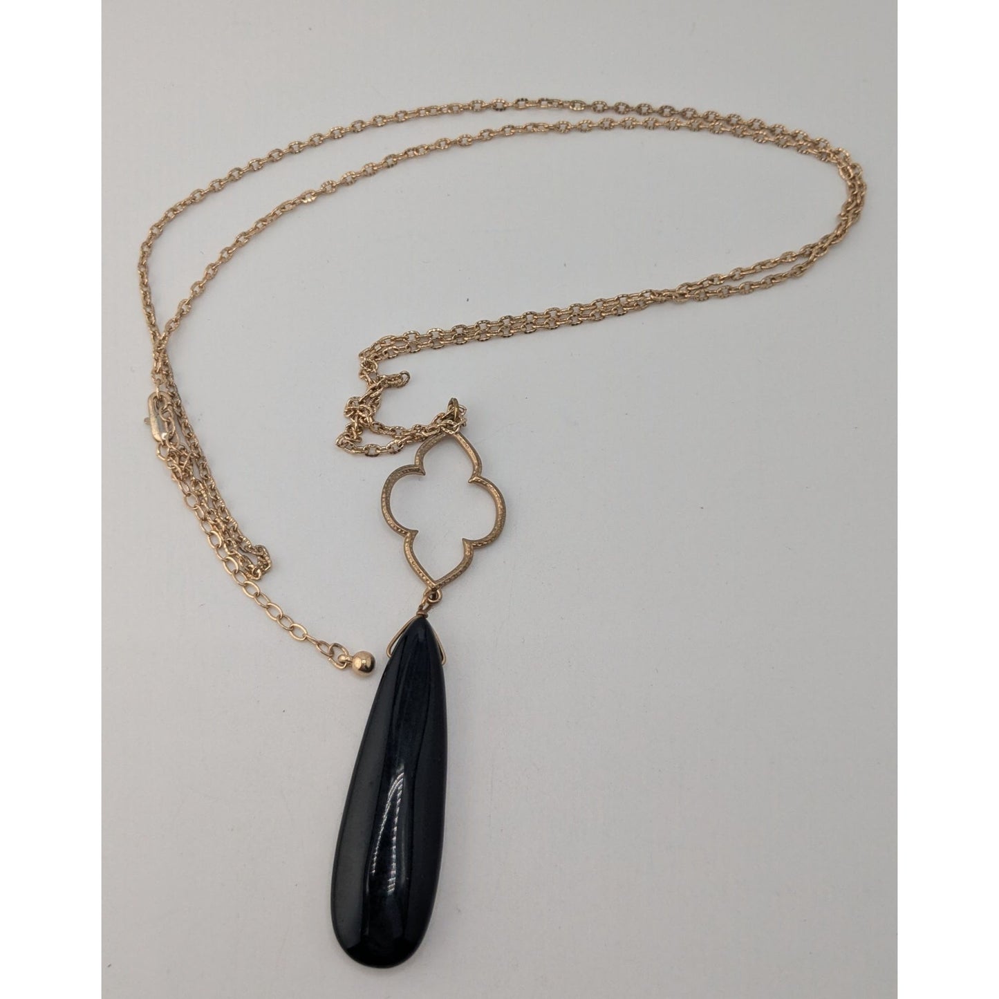 Boho Goth 80s Lucite Teardrop Pendant Necklace Gold Tone Quatrefoil Black Statement