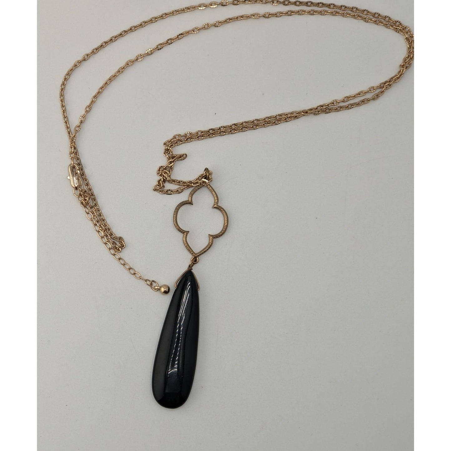 Boho Goth 80s Lucite Teardrop Pendant Necklace Gold Tone Quatrefoil Black Statement