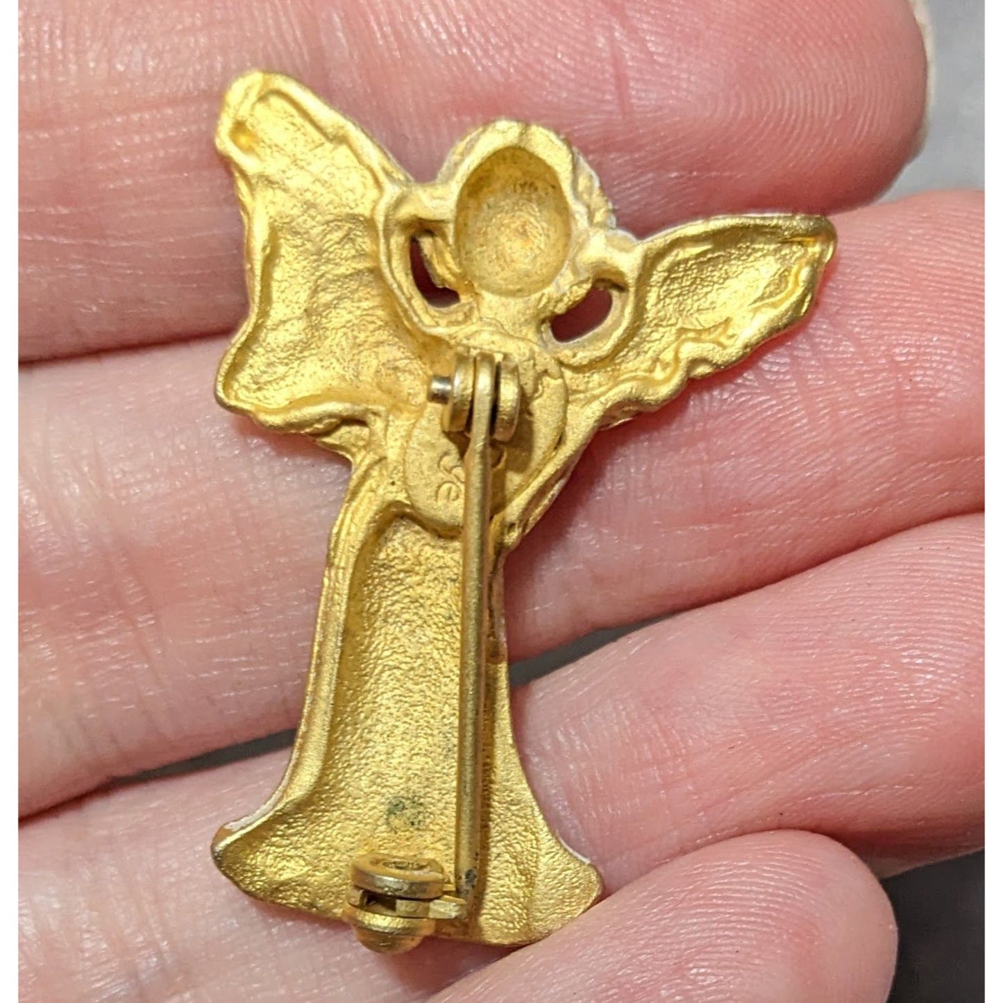 Vintage Gold Tone Angel Playing And Instrument Brooch