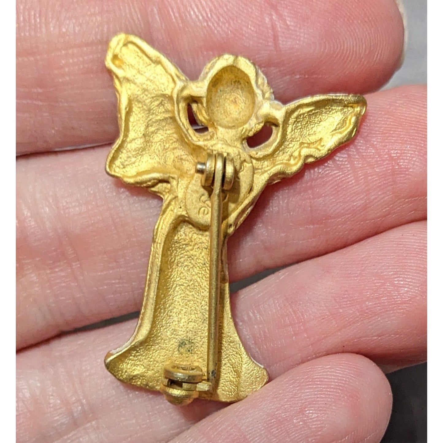 Vintage Gold Tone Angel Playing And Instrument Brooch