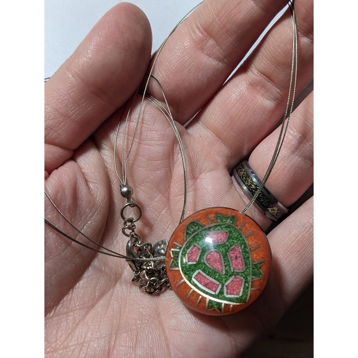 Vintage Southwestern Crushed Stone In Resin Turtle Pendant Necklace