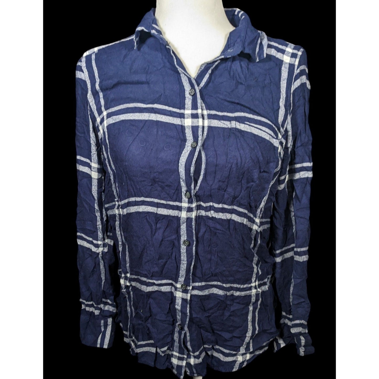 Old Navy "The Classic Shirt" Blue And White Plaid Button Down