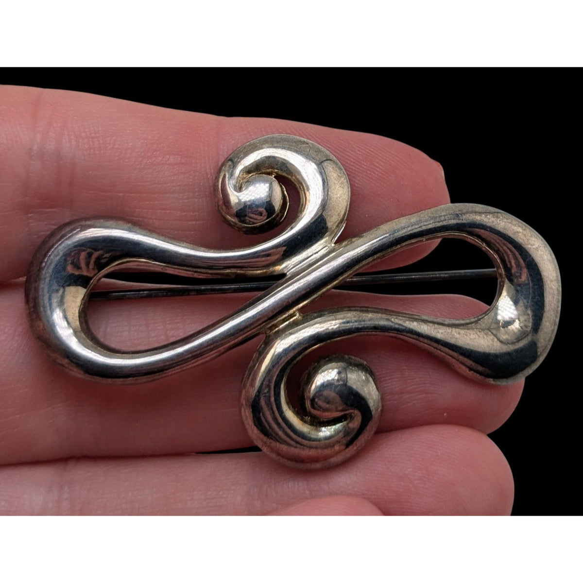 Carolee Vintage Modernist Silver Tone Abstract Swirl Brooch 2 1/2 Inch