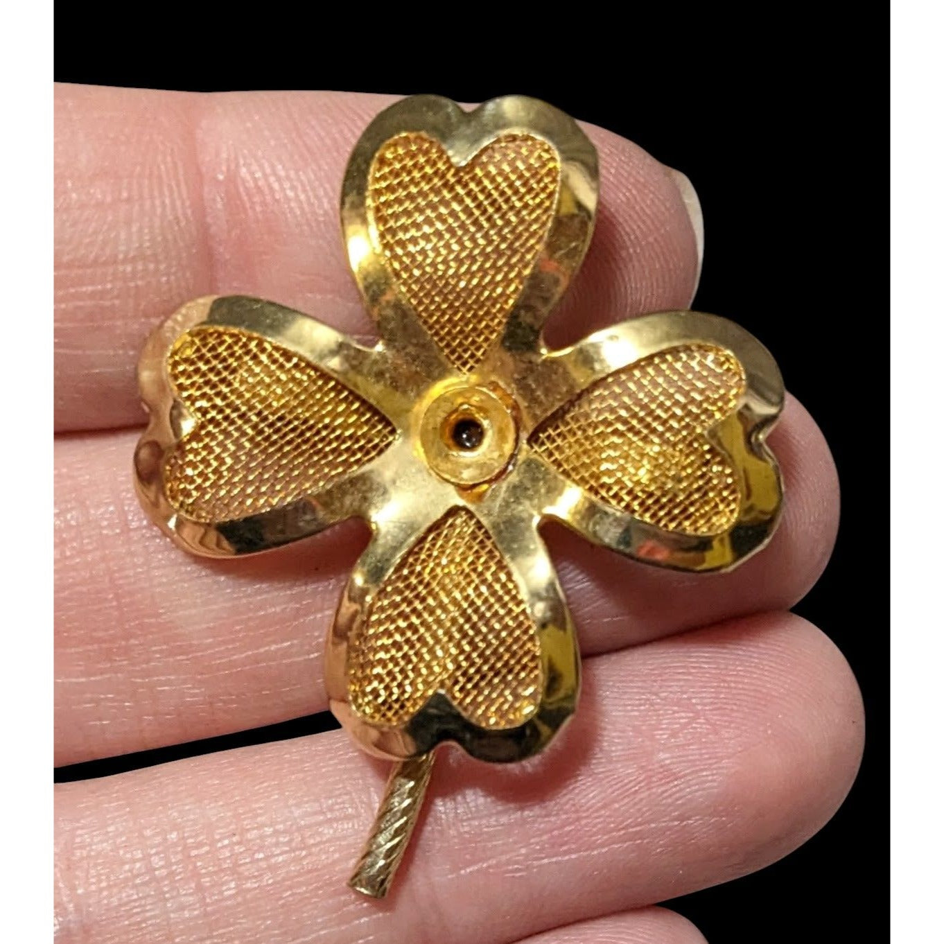 Vintage Gold Tone Mesh Four Leaf Clover Brooch