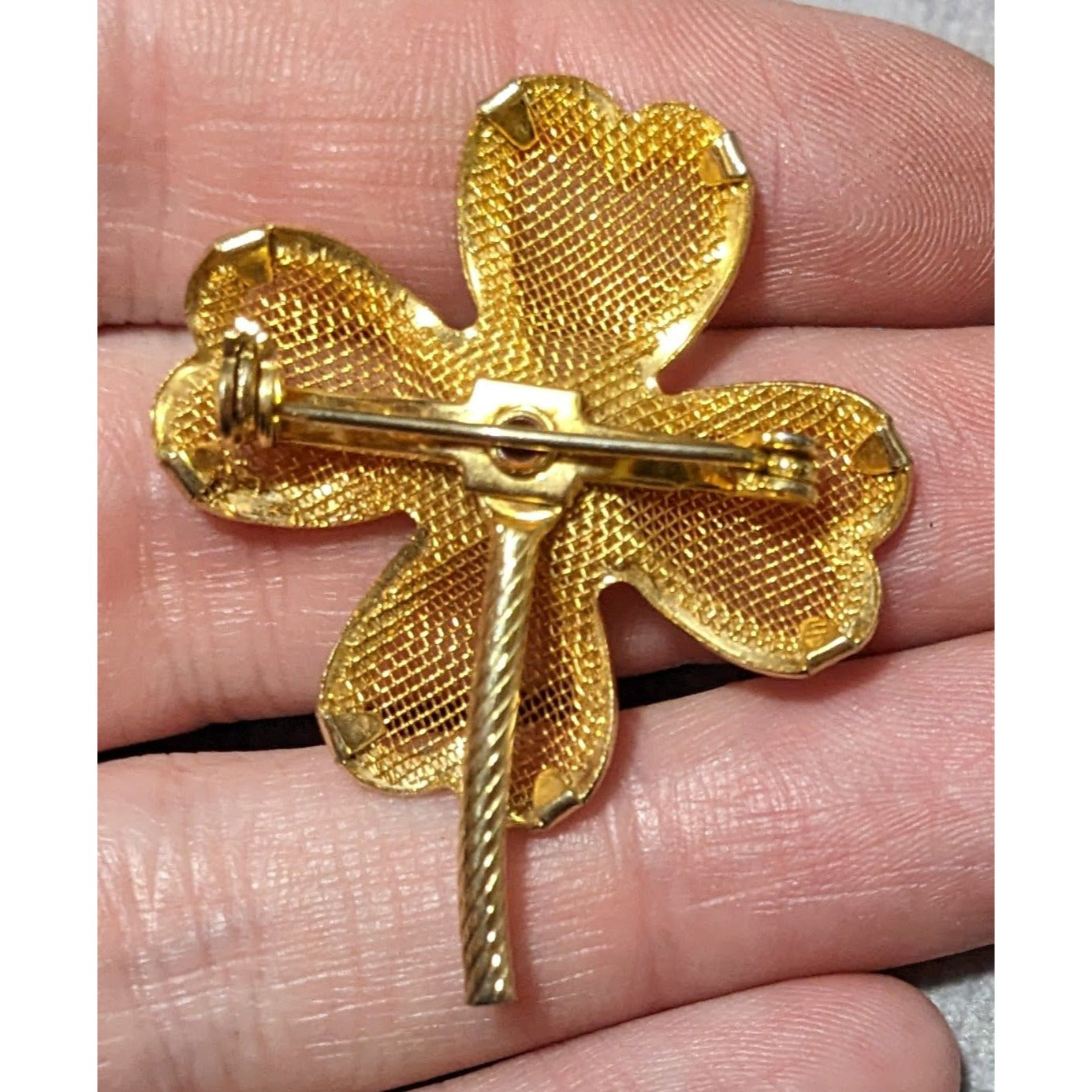 Vintage Gold Tone Mesh Four Leaf Clover Brooch