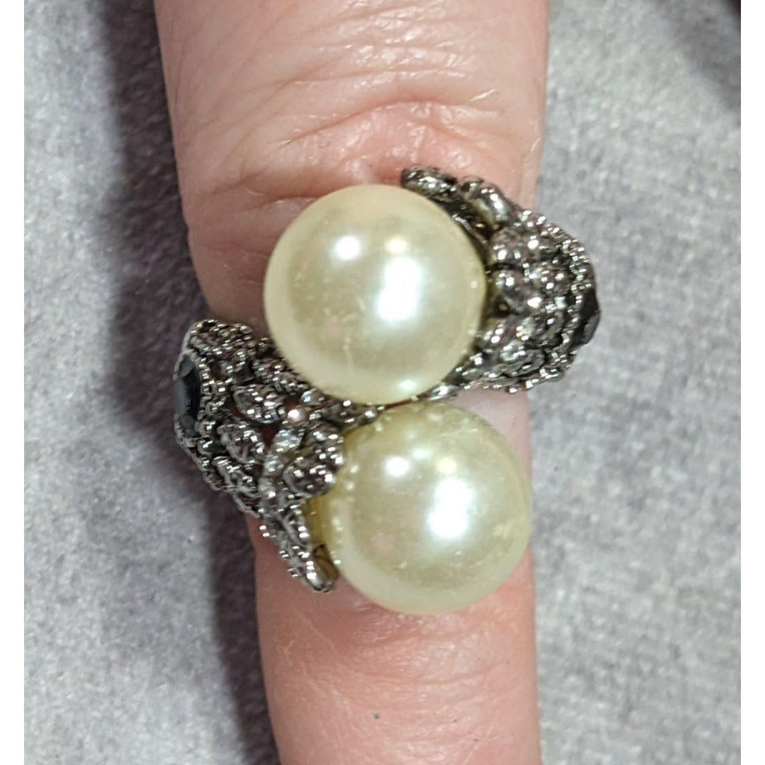Vintage Glam Faux Pearl Cocktail Ring With Black Rhinestone Accents