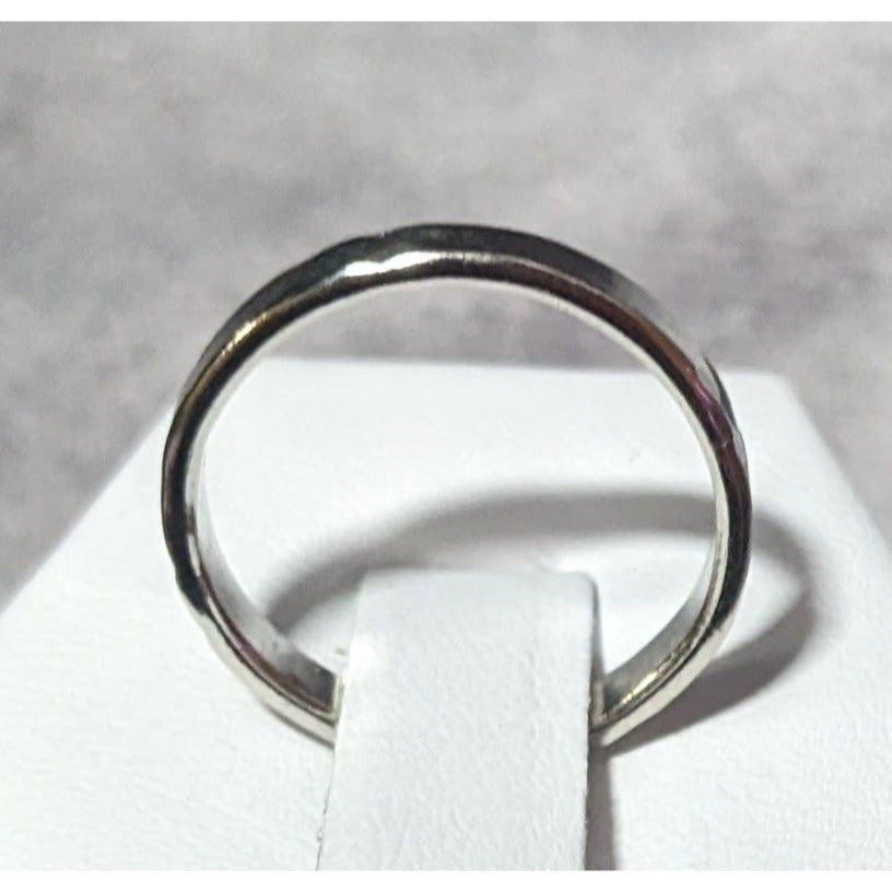 Simple Silver Tone Arrow Pattern Stamped Ring Size 6 1/2