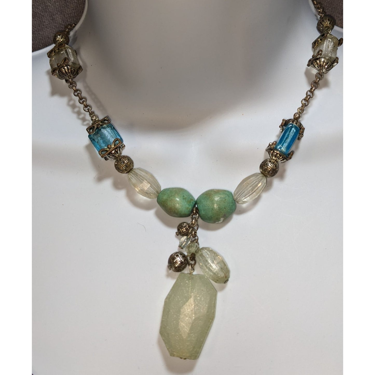Vintage Avon "Sea Spray" Pendant Necklace