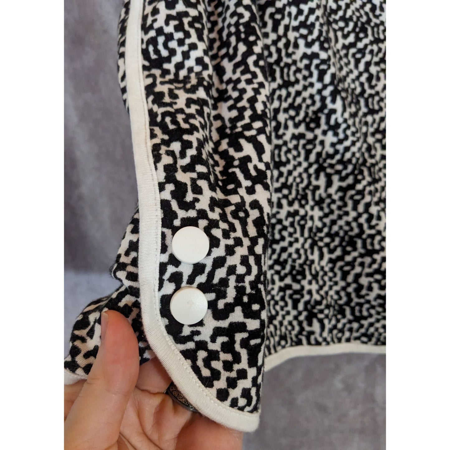 Sporty Jones New York Black & White Abstract Print Skort With Button Accents