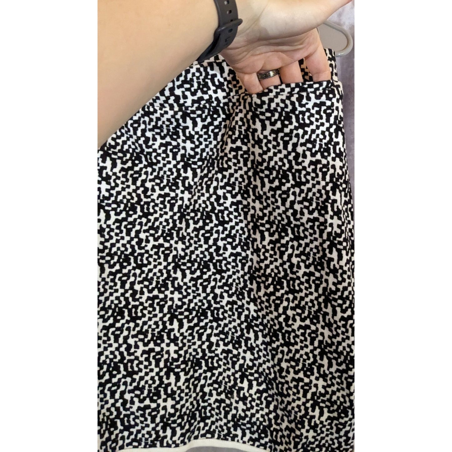 Sporty Jones New York Black & White Abstract Print Skort With Button Accents