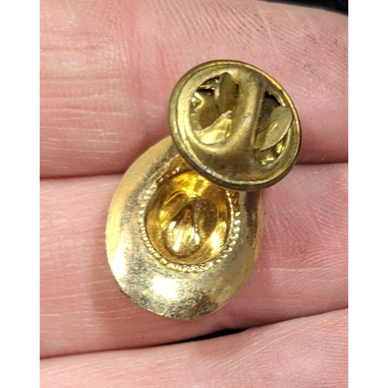 Western Cowboy Hat Shaped Gold Tone Lapel Pin