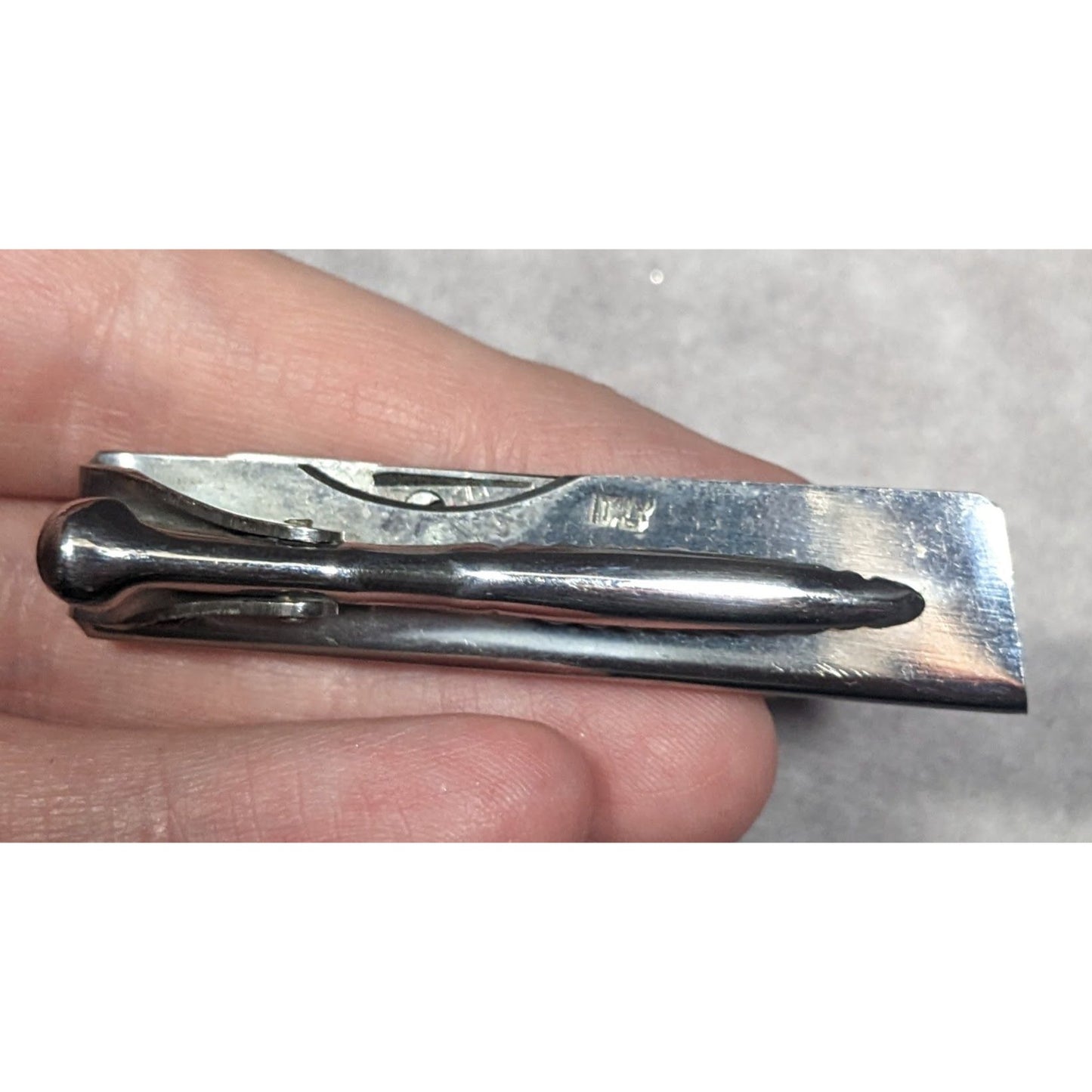 Vintage Italian Silver Tone Textured Tie Clip With Retractable Scissors