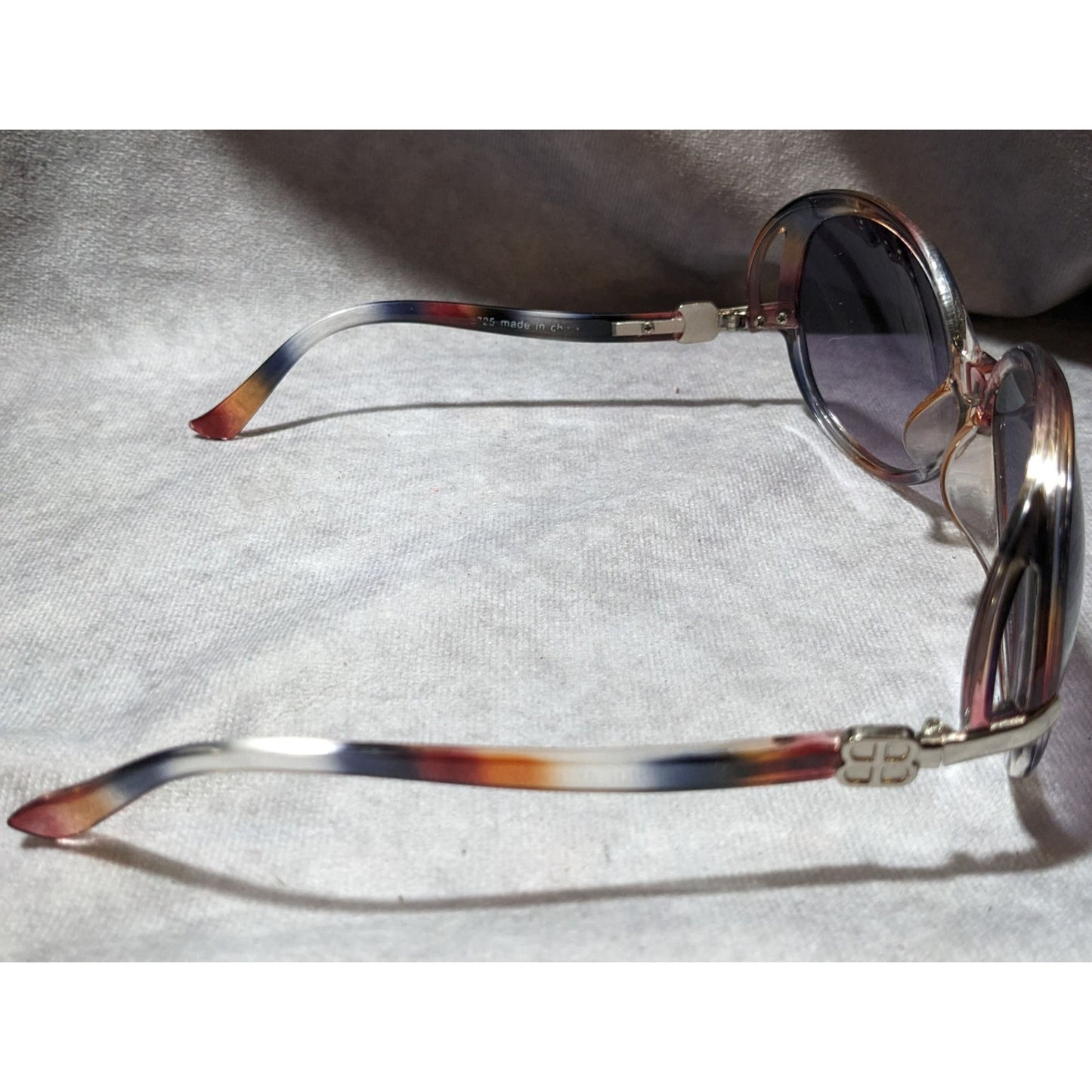 Vintage Baskin Bros. Mottled Red Black And Clear Sunglasses