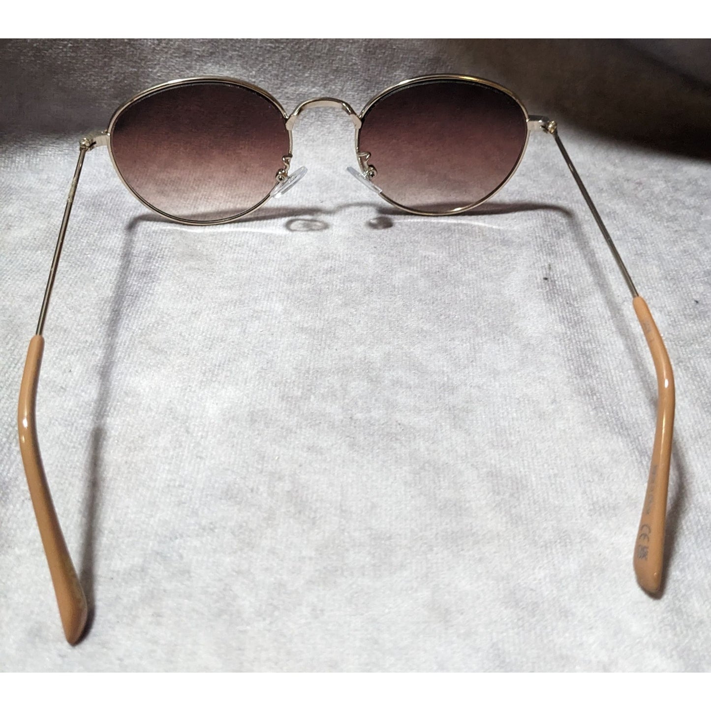 Levis Gold And Tan LEV112W Brown Lens Sunglasses