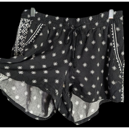 Old Navy Womens Boho Black & White Printed Shorts