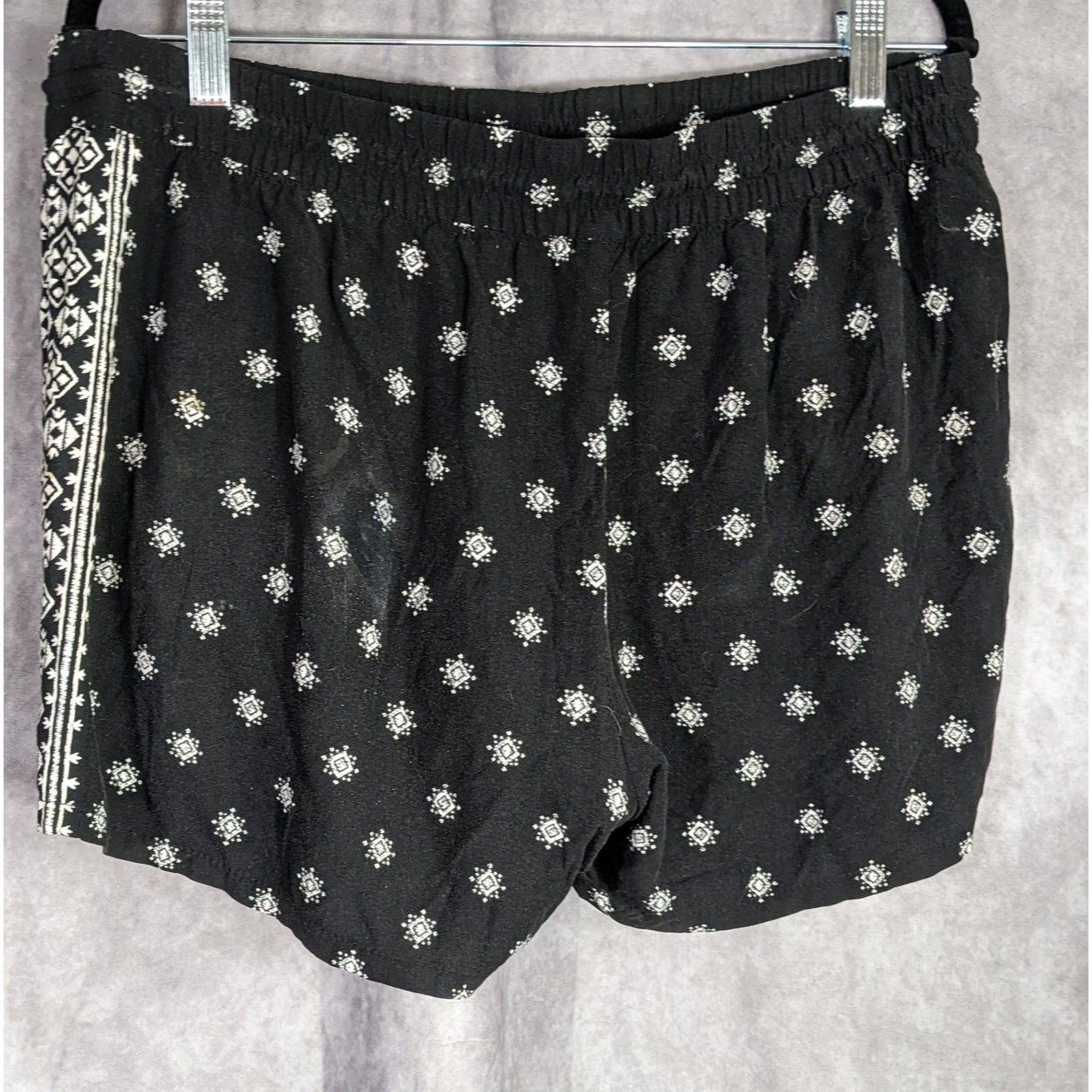 Old Navy Womens Boho Black & White Printed Shorts
