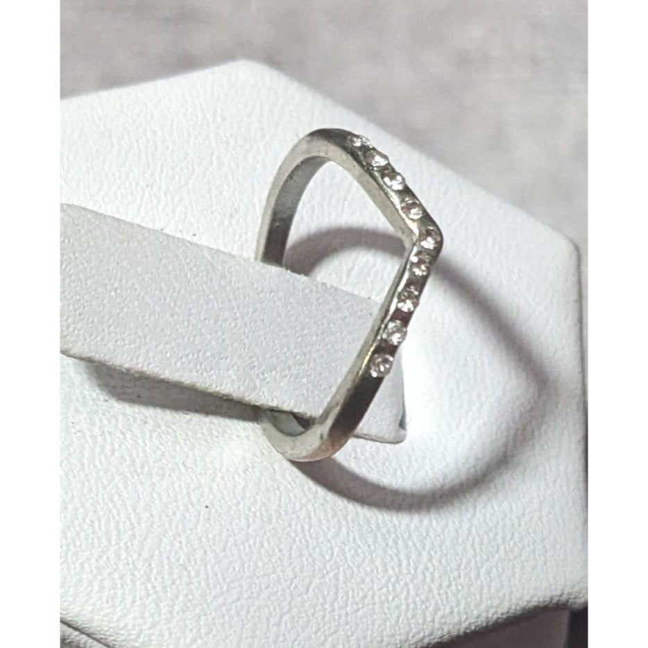 Minimalist Gemmed Chevron Silver Tone Ring Size 3 1/2