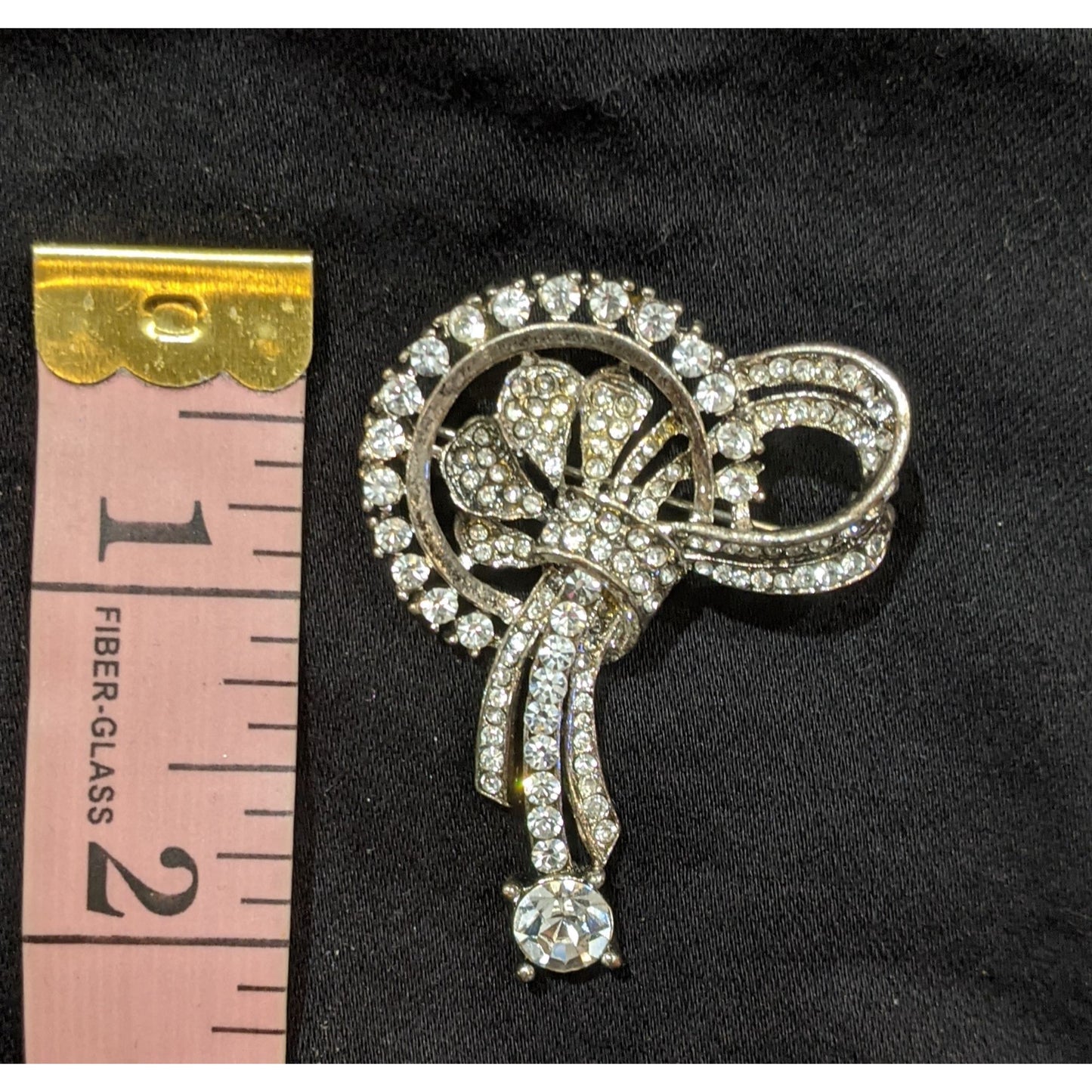 Vintage Art Deco Silver Tone Rhinestone Brooch