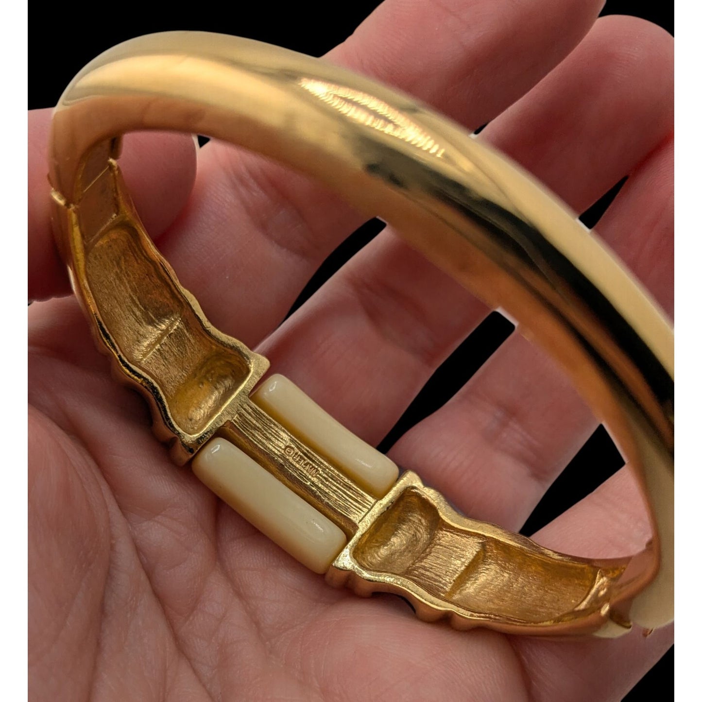 Vintage Napier Gold Tone Hinged Bangle Bracelet Black Cream Enamel Statement Cuff