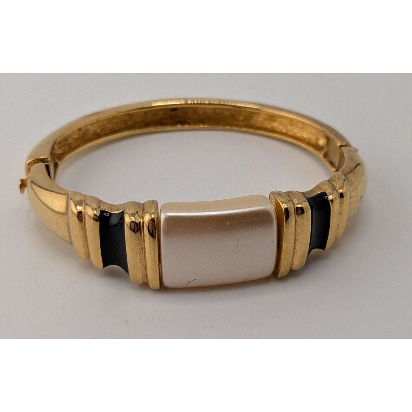 Vintage Napier Gold Tone Hinged Bangle Bracelet Black Cream Enamel Statement Cuff