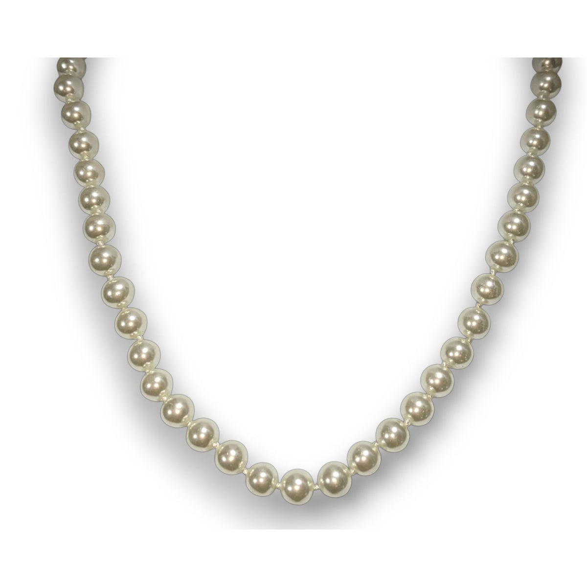 Vintage Classic Glass Pearl Cream Single Strand Necklace 18 Inch Like New