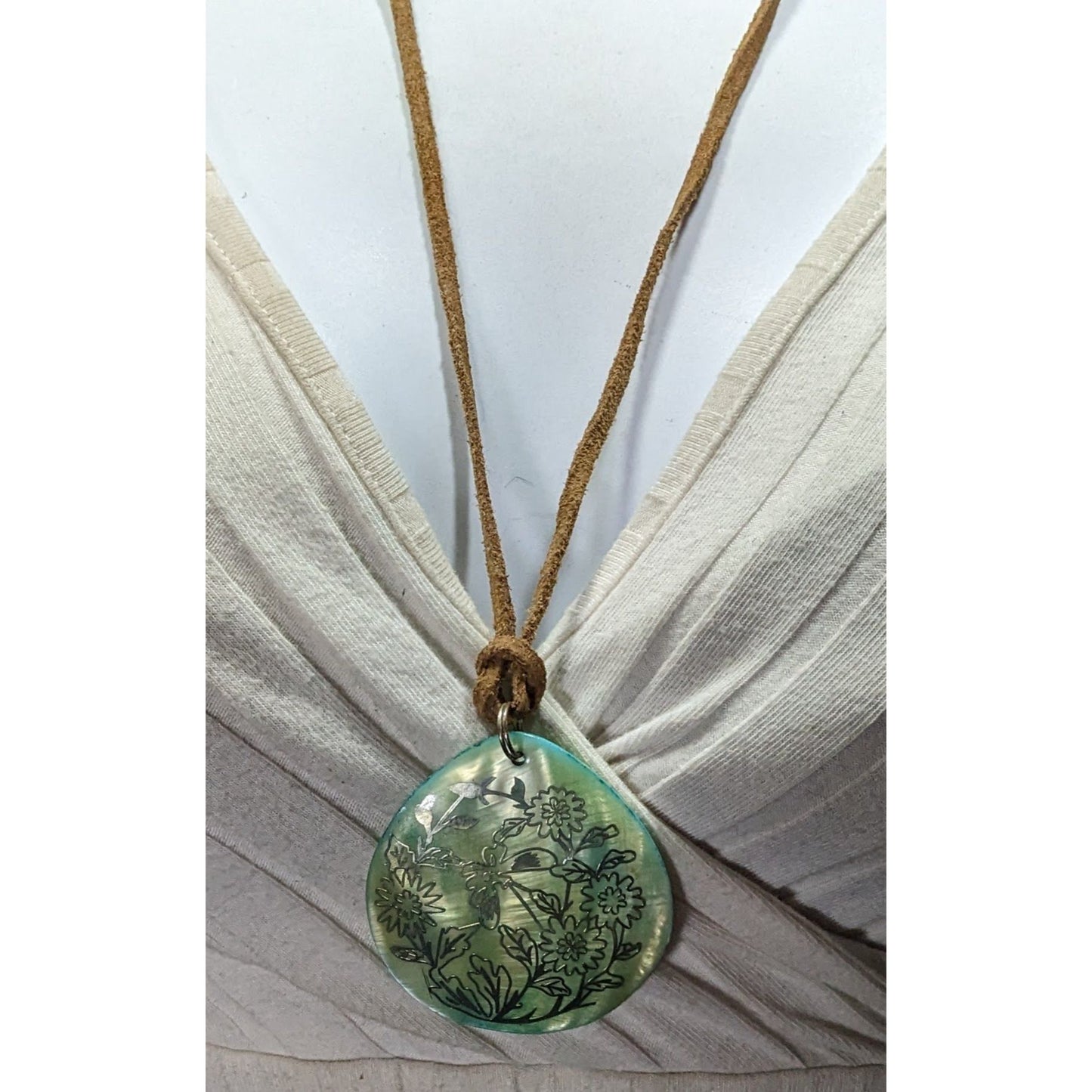 Handmade Floral Shell Pendant Necklace With Suede Cord