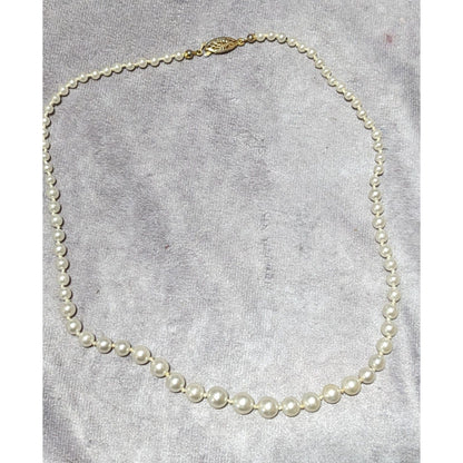 Simple White Graduated Faux Pearl Necklace