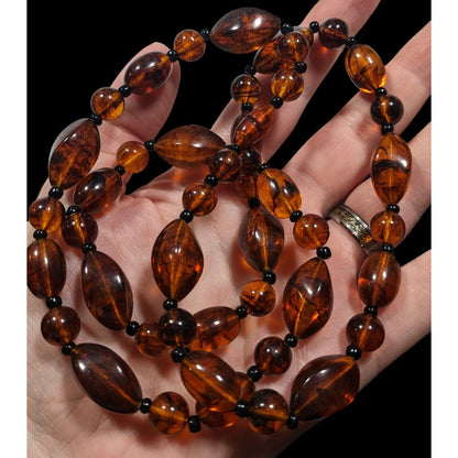 Retro Faux Amber Acrylic Beaded  Necklace