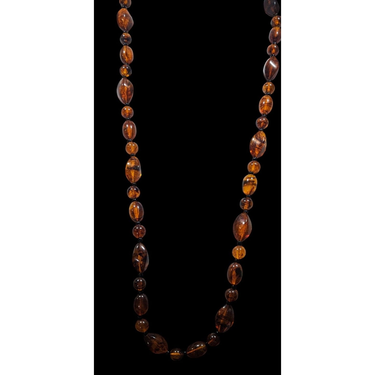 Retro Faux Amber Acrylic Beaded  Necklace