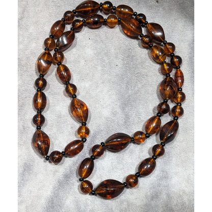 Retro Faux Amber Acrylic Beaded  Necklace