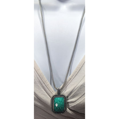 Funky Faceted Turquoise Tone Pendant Necklace