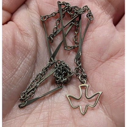 Minimalist Dove Silver Tone  Necklace With Unique Bar Chain Design