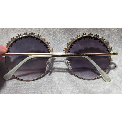 Foster Grant Retro Daisy Sunglasses