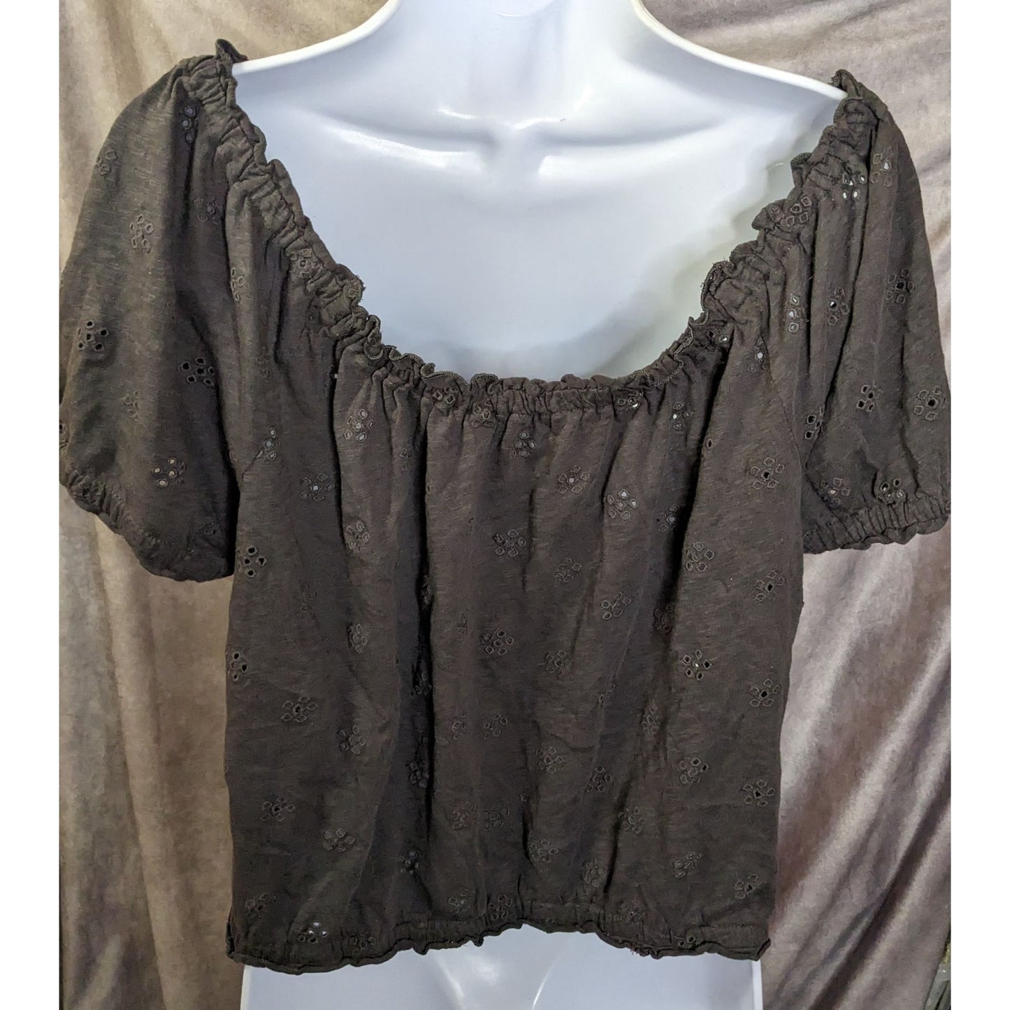 American Eagle Grey Floral Eyelet Peasant Top