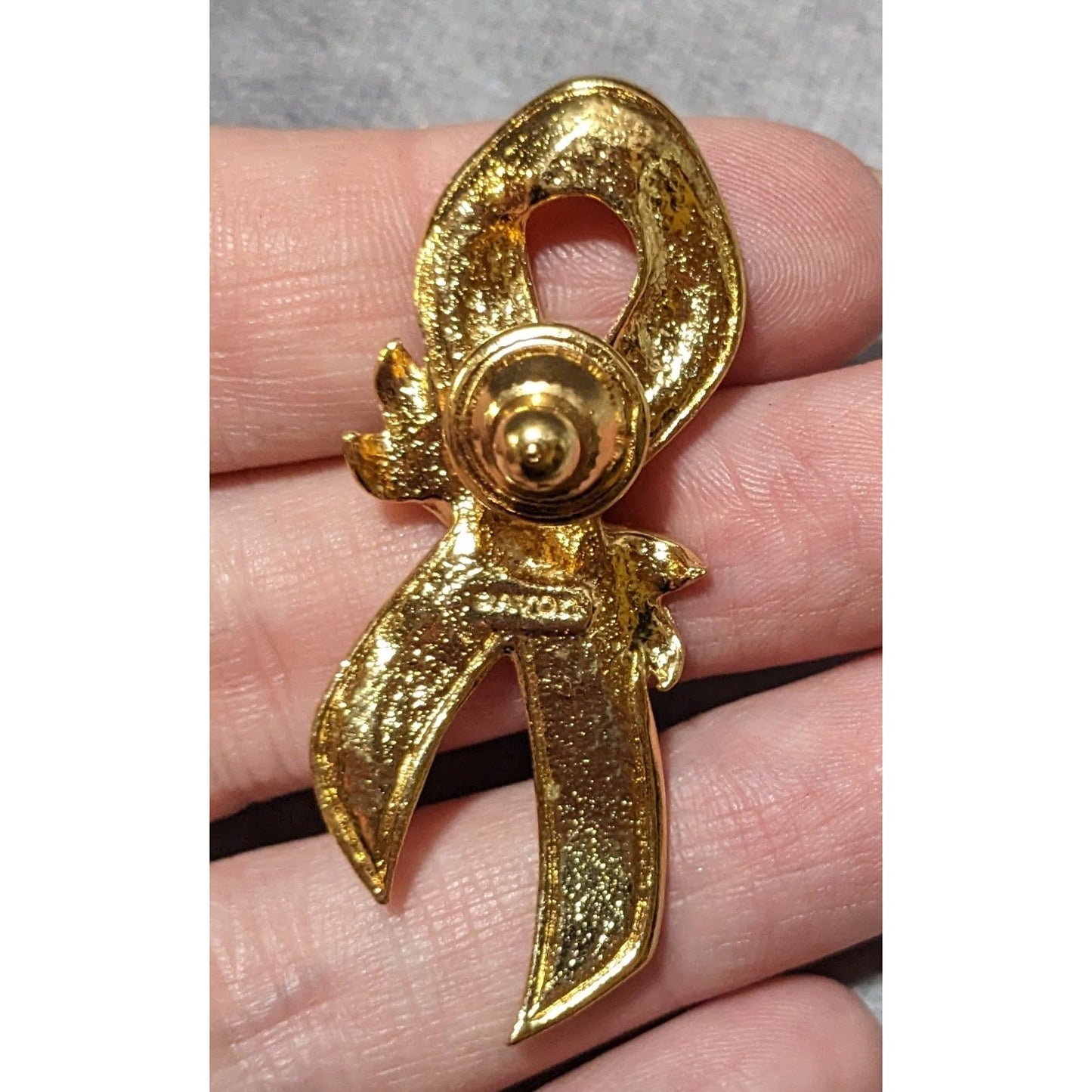 Vintage Avon Pink And Gold Enamel Breast Cancer Ribbon Pin