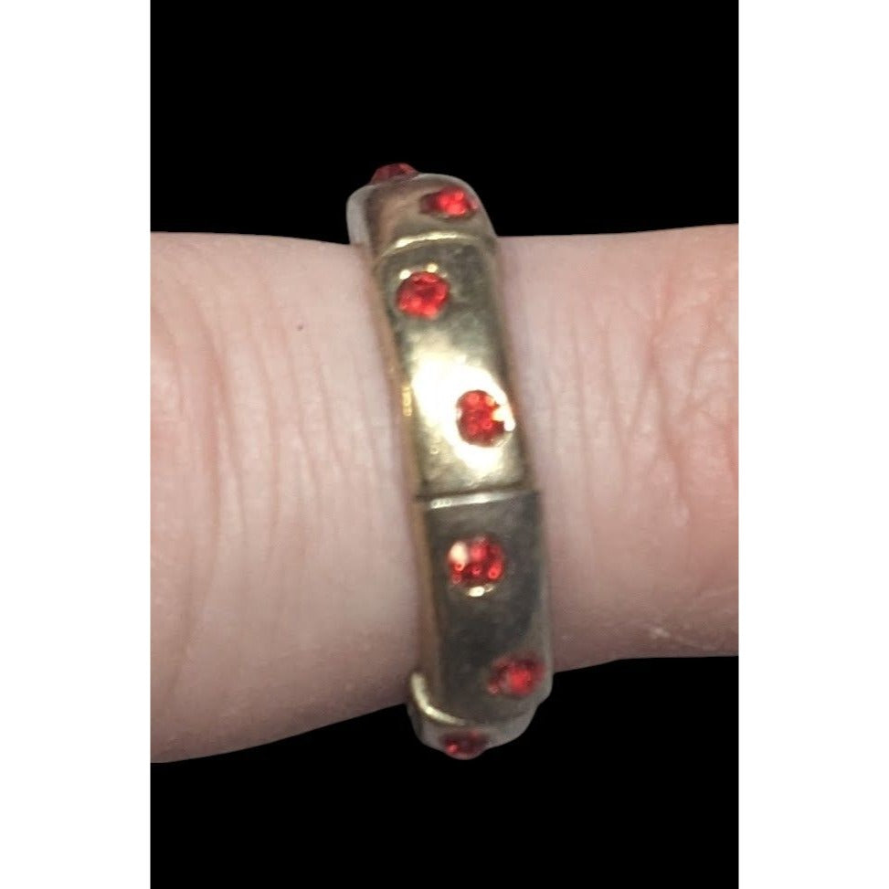 Red Rhinestone Gold Tone Funky Stretch Ring Size 6 1/4