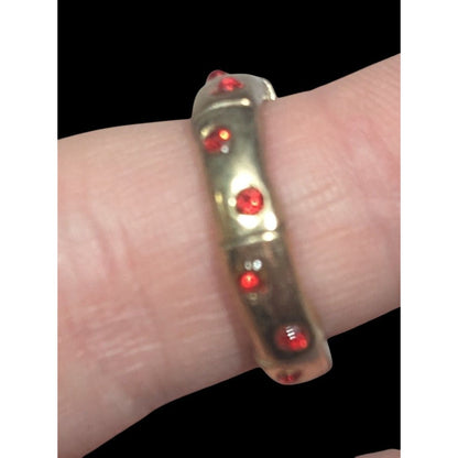 Red Rhinestone Gold Tone Funky Stretch Ring Size 6 1/4