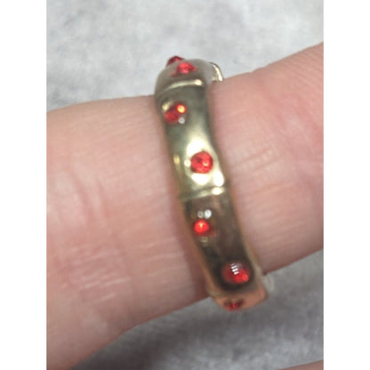 Red Rhinestone Gold Tone Funky Stretch Ring Size 6 1/4