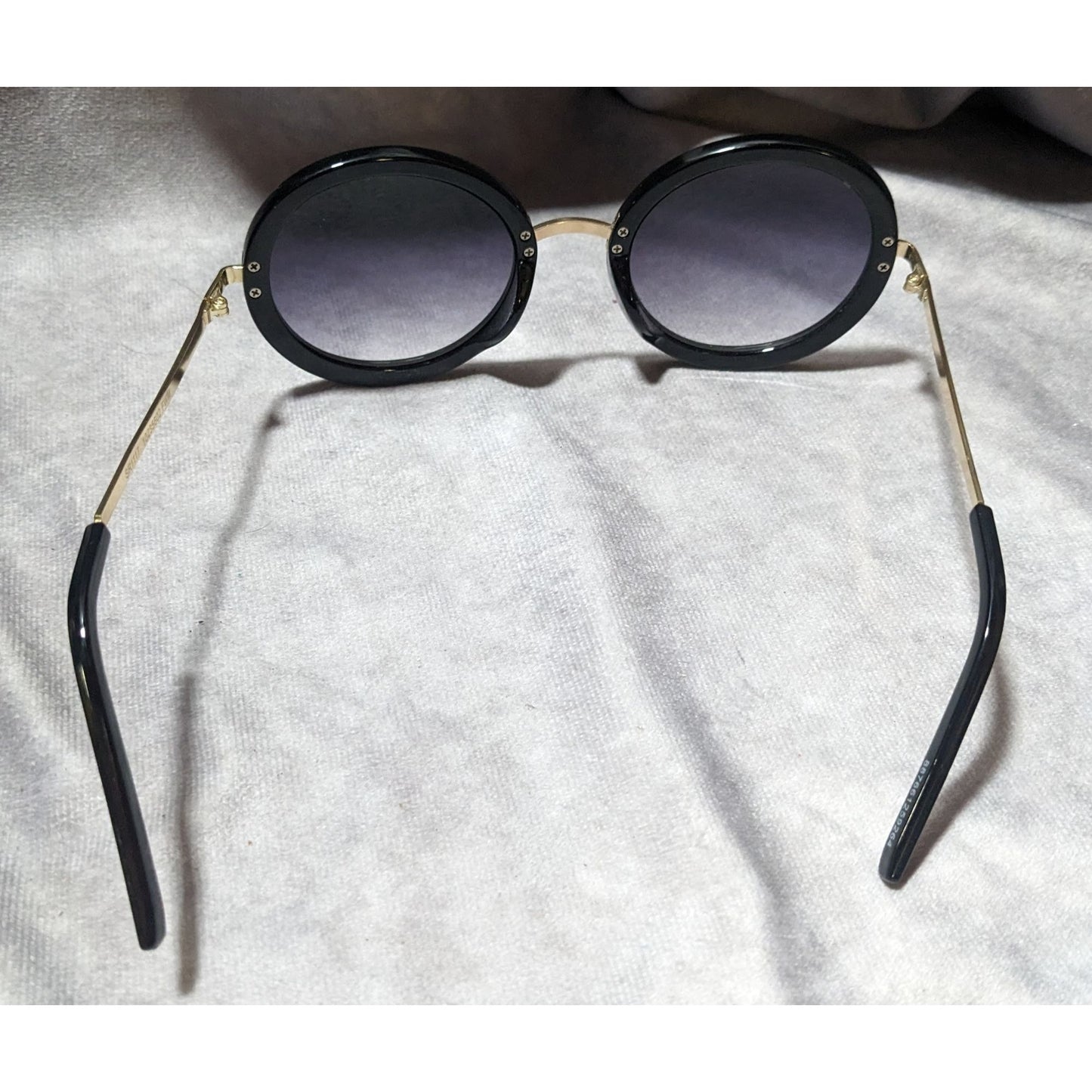 Foster Grant Tyra Vintage Retro Round Sunglasses