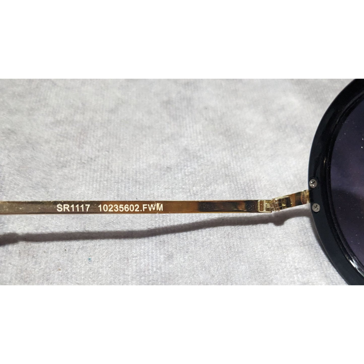 Foster Grant Tyra Vintage Retro Round Sunglasses