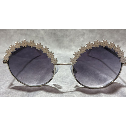 Foster Grant Retro Daisy Sunglasses