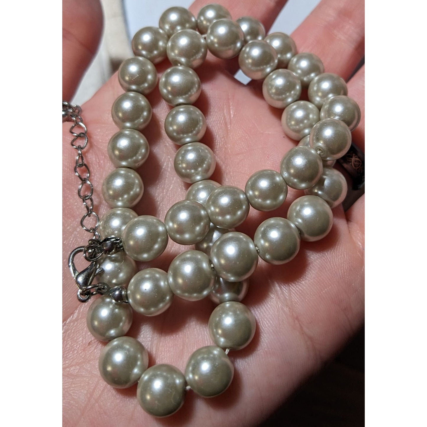 Classic Glass Faux Pearl Beaded Necklace