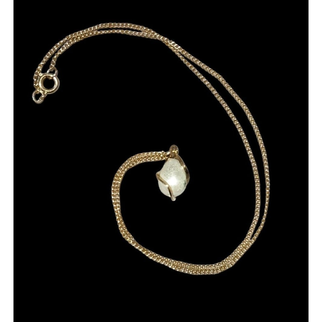 Elegant Swirl Wrapped Pearl Pendant Necklace