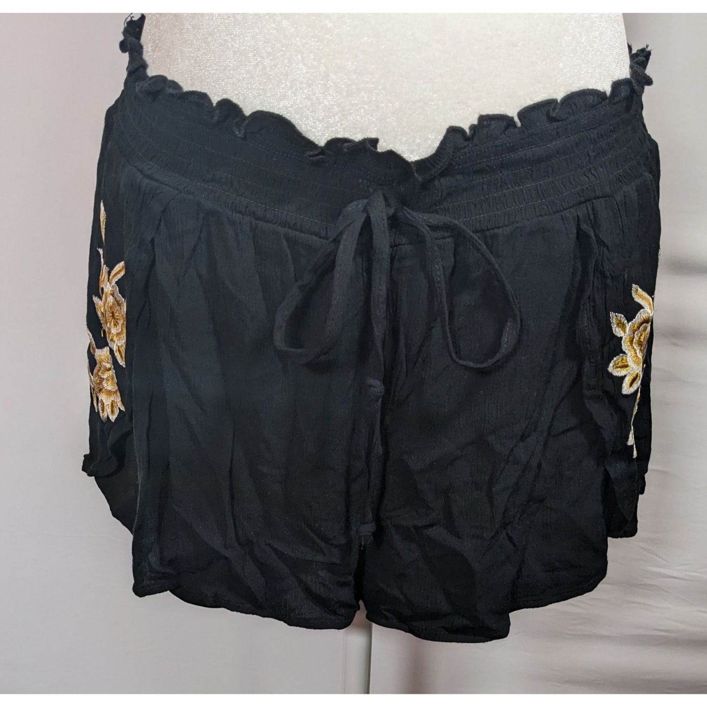 Kendall & Kylie Black Shorts With Gold Floral Embroidery