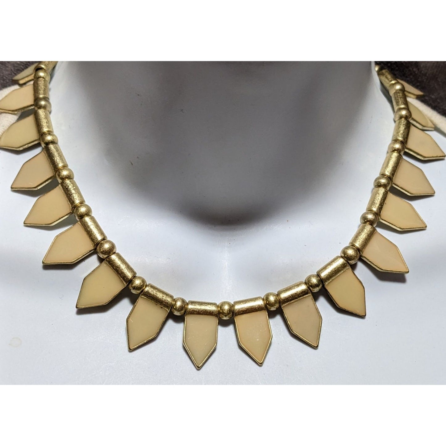 Vintage Tribal-Style Cream And Gold Neckalce