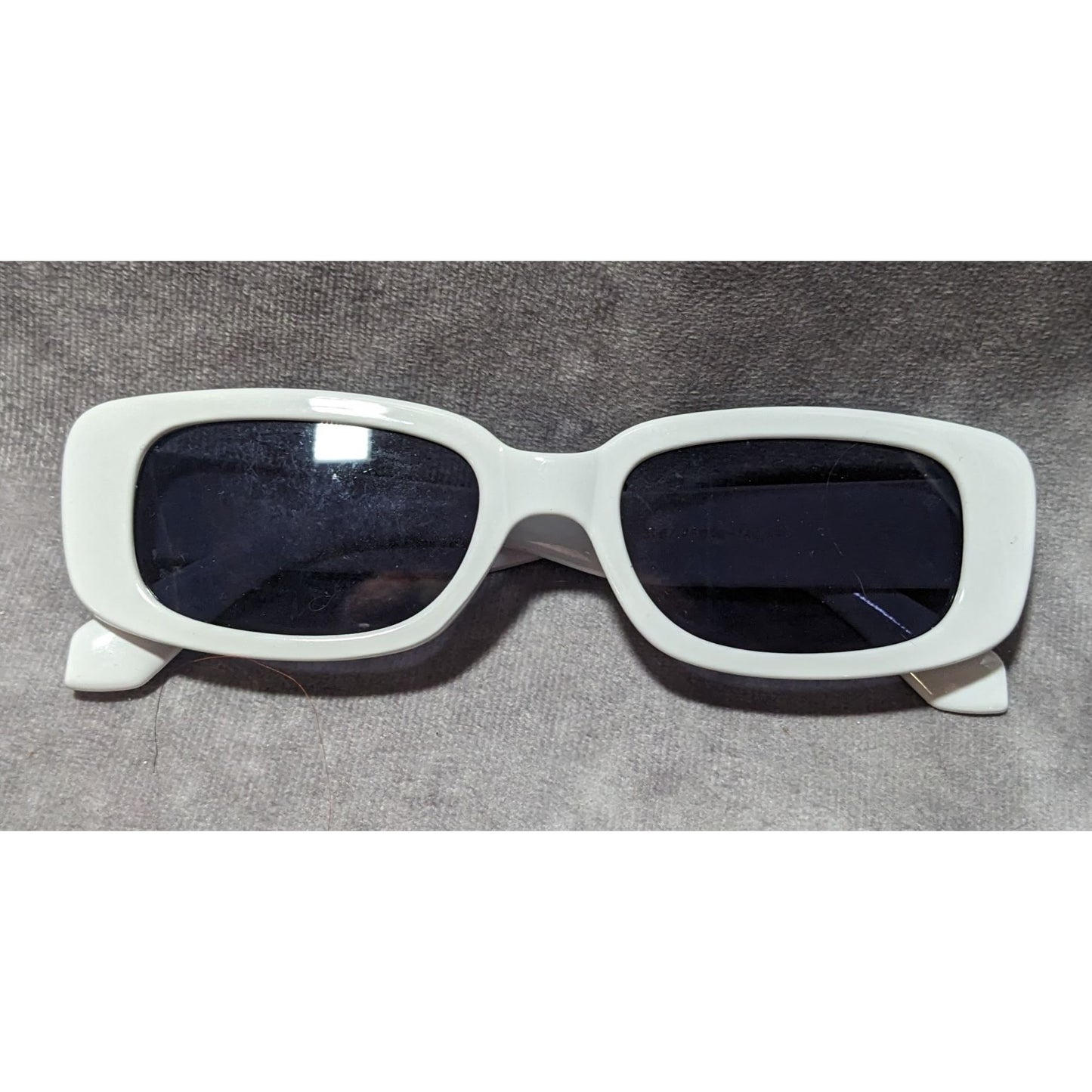 Retro White Rectangular Sunglasses