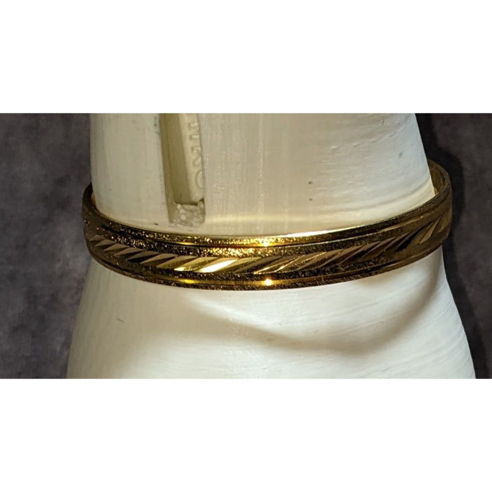 Vintage Classic Luxe Trifari Gold Tone Engraved Hinged Bangle Bracelet