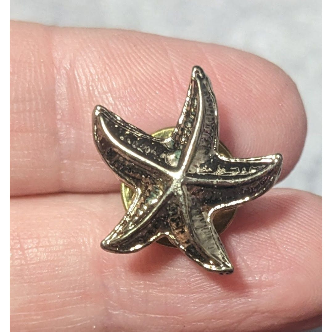 Nautical Mermaidcore Minimalist Silver Tone Starfish Lapel Pin